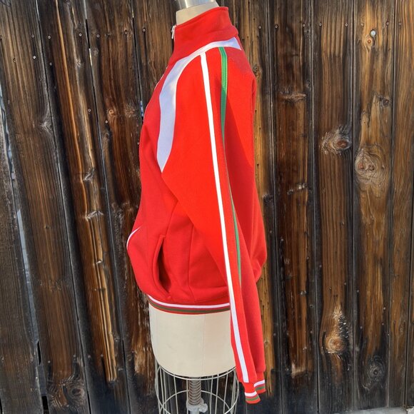 Hungary Fleece Red Jacket with Patch and Embossed Lettering on Back Men's Medium - Picture 4 of 12